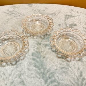 Anchor Hocking Decorative Accents with Scalloped Edges